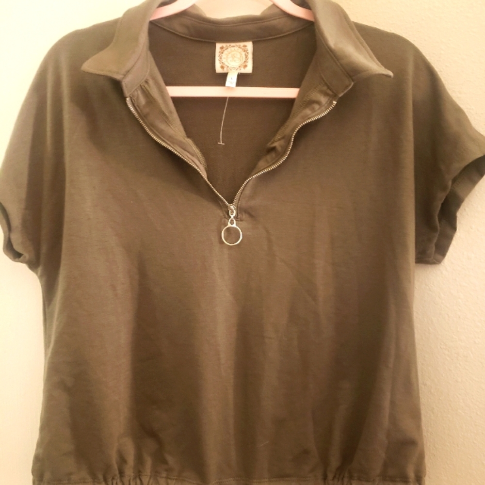 New w/o tags top